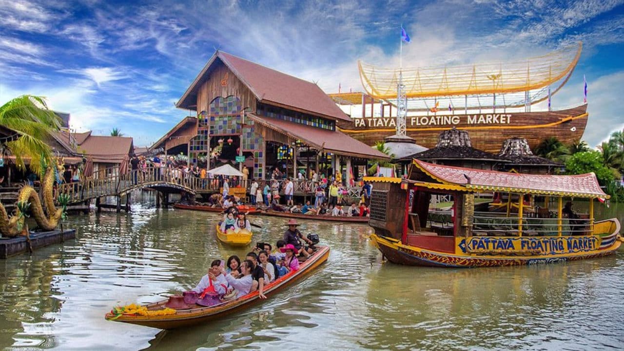 Pattaya Floating Market: What to Expect, Highlights & Visitor Tips