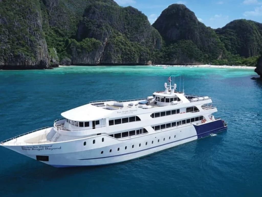 Phi Phi Island Luxury Big Boat Tour: What to Expect, Route & Booking Tips